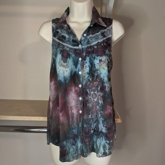 Air to Be Ice Dyed Purple Blue & Green Button Down Tank Top with Collar - Picture 1 of 5